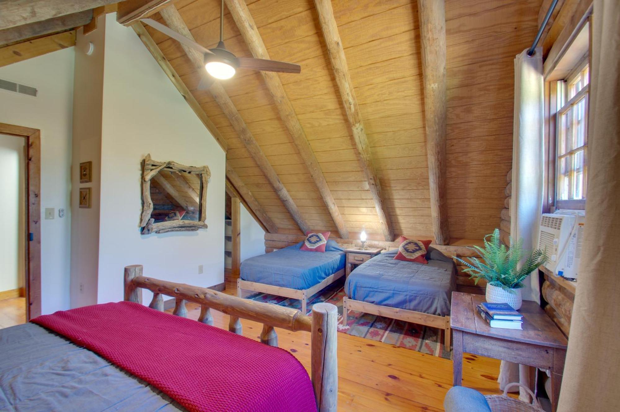 Cozy Log Cabin Getaway With Fire Pit And 3 Acres! Ruckersville Екстер'єр фото
